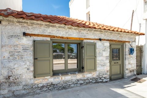 Property building, Day