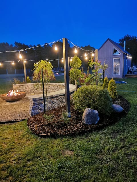 Night, Garden view