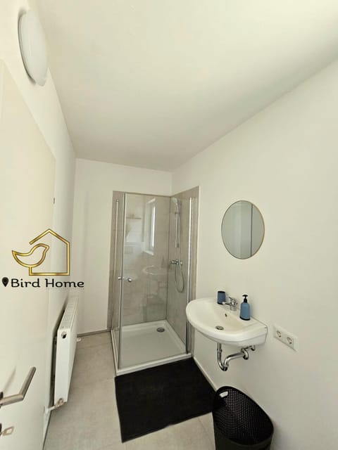 Bird Home Room 4 Apartment in Klagenfurt