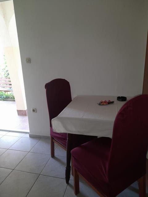 Leon Apartment in Supetarska Draga