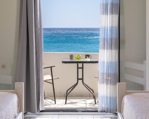 View (from property/room), Balcony/Terrace, Sea view