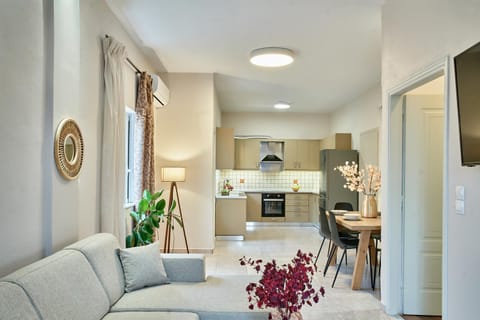 Luxurious house near the sea Apartment in Crete