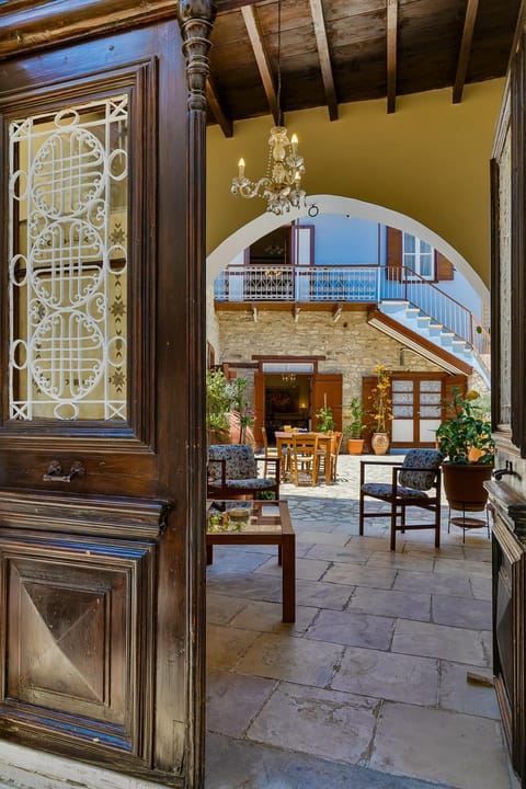 Patio, Seating area