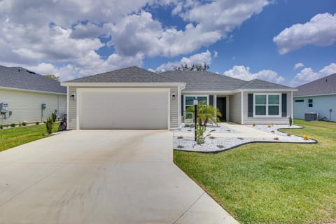 Pool Access Sleek Home in The Villages with Lanai House in Wildwood