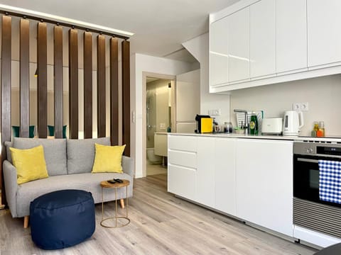 Kitchen or kitchenette, Living room, kitchen