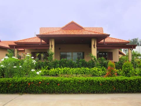 Property building, Garden view