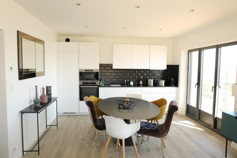 Le pavillon d'Eole-loft vue mer exceptionnelle Apartment in Saint-Vaast-la-Hougue