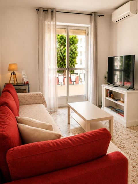TV and multimedia, Living room, air conditioner