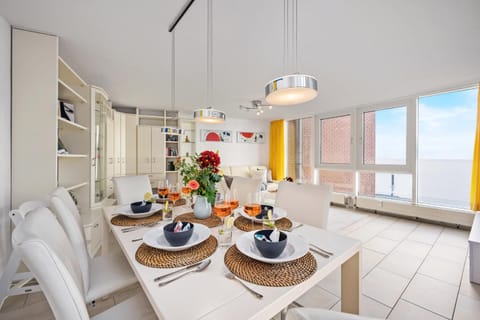 View (from property/room), Living room, Food and drinks, Seating area, Dining area, Food