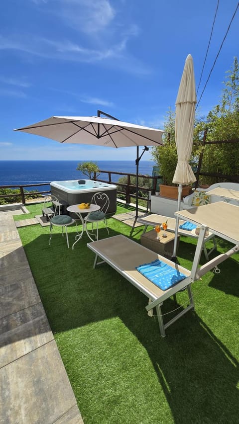 Day, Natural landscape, Garden, Garden view, Pool view, Sea view, Swimming pool, sunbed