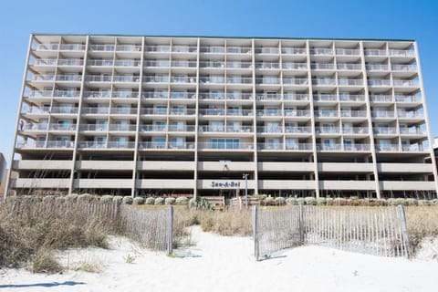 Oceanfront Penthouse in Paradise w Indoor Pool House in Crescent Beach