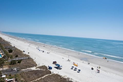 Oceanfront Penthouse in Paradise w Indoor Pool House in Crescent Beach