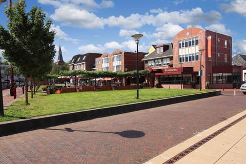 Property building, Day
