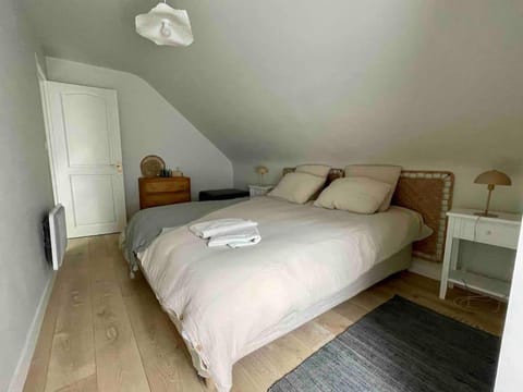 Location de charme, cosy La Maison de Keraudran House in Brittany