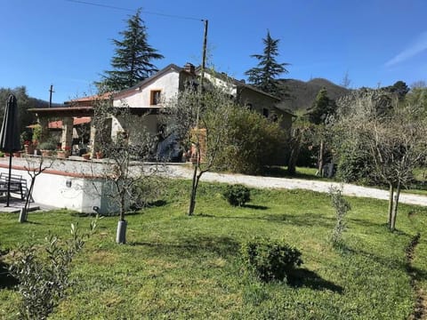 Casale del Pozzo-Villa with pool - Fosdinovo in the borgo of Pulica Villa in Province of Massa and Carrara