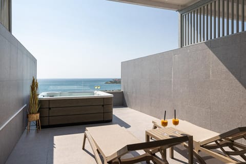 Balcony/Terrace, Seating area, Sea view