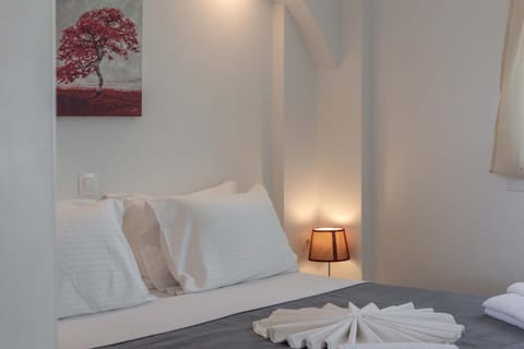 Bedroom, towels