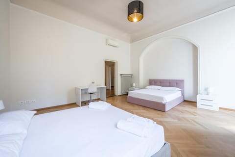 Bedroom, air conditioner