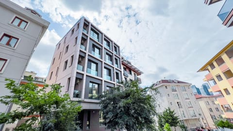 Property building, Day, Neighbourhood, Street view