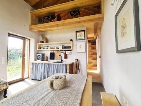 Hidden gem of 1900, 7km from sea House in Islands