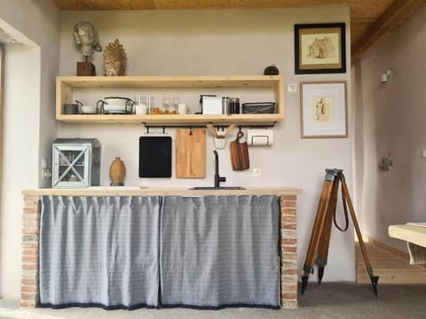 Hidden gem of 1900, 7km from sea House in Islands