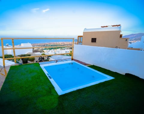 Jessica Apartment with Jacuzzi Apartment in Thera