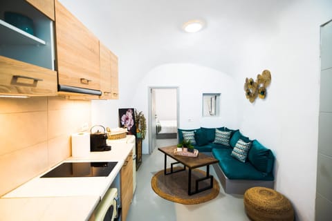 Communal lounge/ TV room, Living room, Seating area