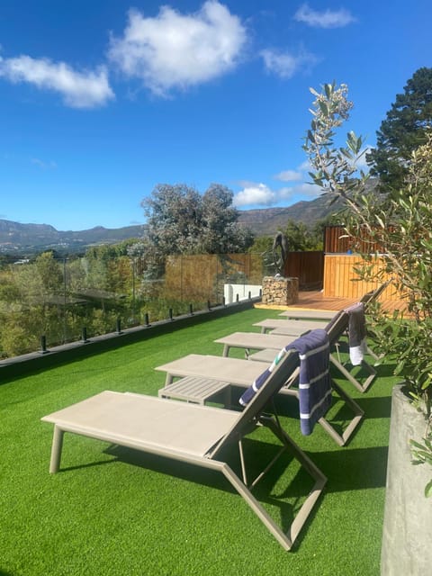 Day, Mountain view, Swimming pool, sunbed