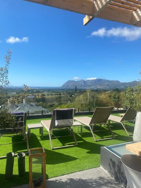 Natural landscape, Mountain view, sunbed