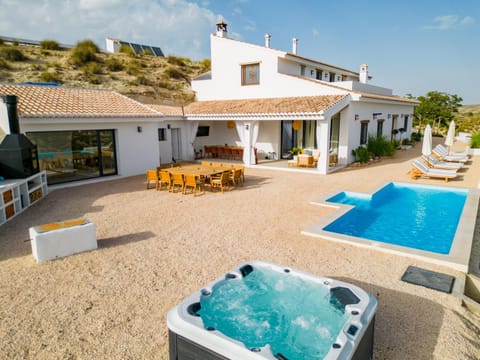 Property building, Swimming pool, sunbed