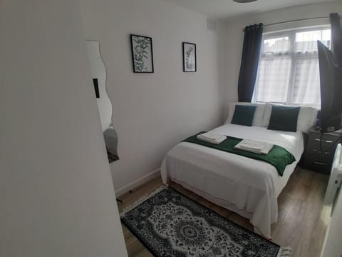 The Broadway Rooms Capsule hotel in Leicester