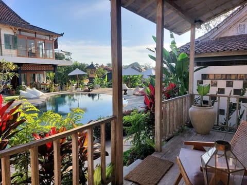 Property building, Patio, Garden