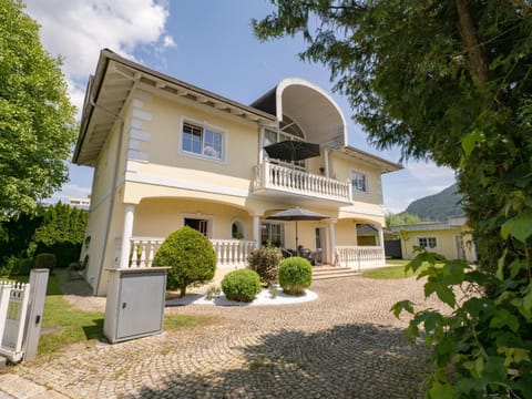 Property building, Balcony/Terrace