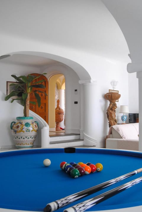 Billiard, Children play ground, View (from property/room), Lounge or bar
