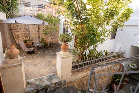 Garden, Balcony/Terrace