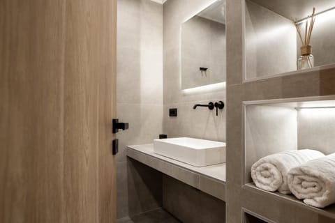 Bathroom, towels