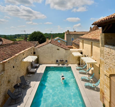 Natural landscape, Balcony/Terrace, Swimming pool, sunbed