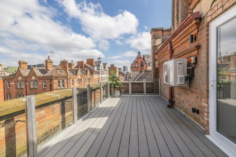Property building, Balcony/Terrace