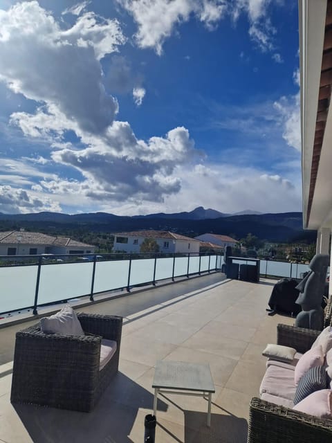 VILLA entre mer, montagnes, étangs et rivières House in Ventiseri