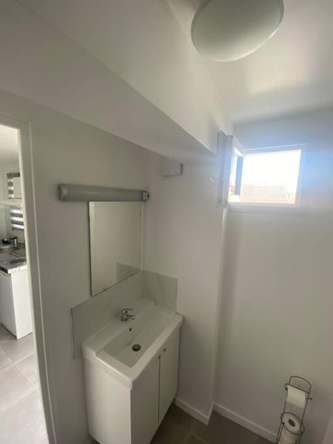 Très bel Appartement T2 près aéroport et Paris Apartment in Île-de-France