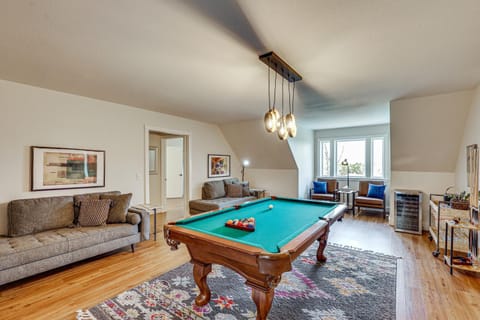 Spacious Getaway By Wolf Pen Gap 15 Acres and Pool! Apartment in Arkansas