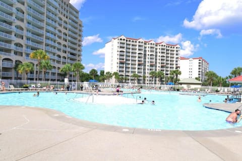 Lakefront at Barefoot Resort w Massive Waterfront Pool Close to Beach House in North Myrtle Beach