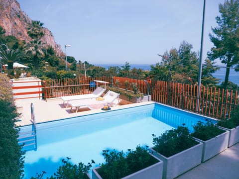 Balcony/Terrace, Pool view, Swimming pool