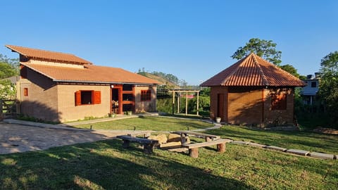 Facade/entrance, Natural landscape, Garden, Garden, Garden view