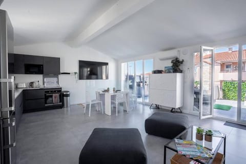 cannes experience pastour DUPLEX Penthouse Rooftop 4 bed&4bath Sea&Suquet view walking distance palais des congres & beaches Apartment in Cannes