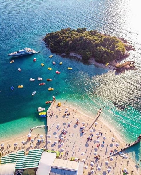 Guest House Villa Alia Bed and Breakfast in Ksamil