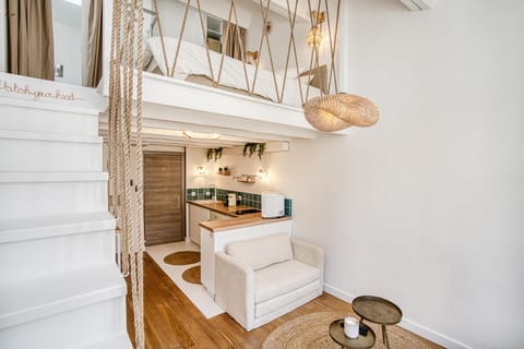 View (from property/room), Living room, Bedroom