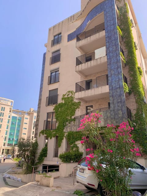 Day, Neighbourhood, Street view, Location
