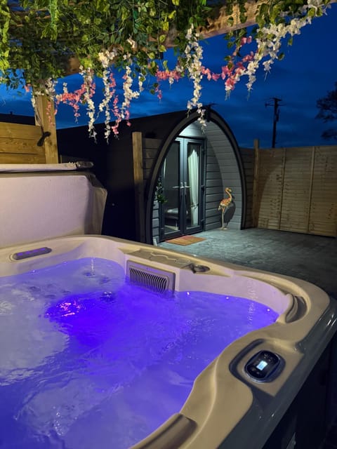 The Garden Pod with Private Hot Tub Chalet in County Donegal