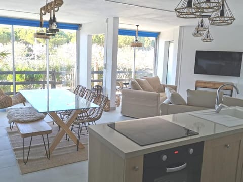 Communal lounge/ TV room, Seating area